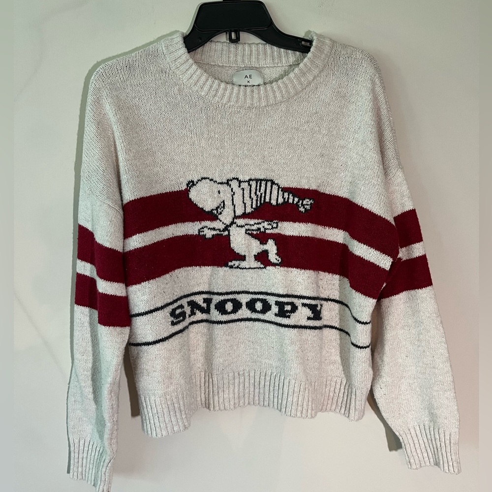 AE snoopy sweater
